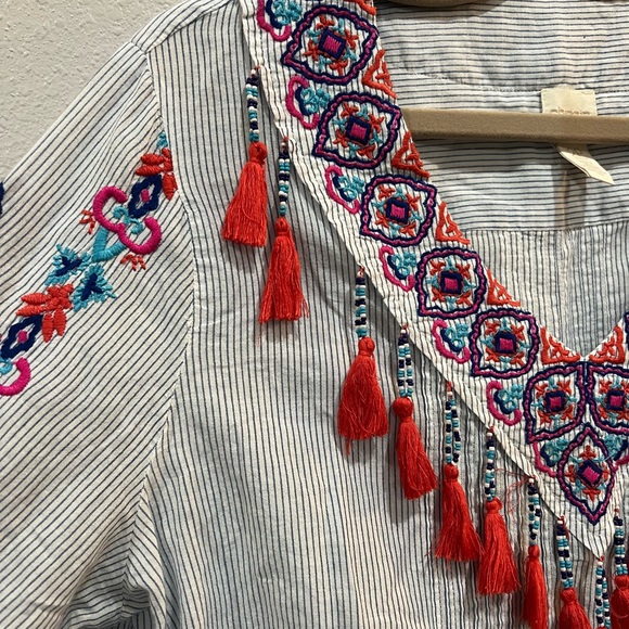 Chico’s Pin Striped 100%Cotton Tassel Trim Top, Chico’s Size 2P-US Medium Petite - Picture 4 of 11